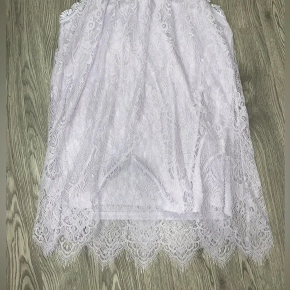 SOLD Light lavender lace detail high neck top size small
(paper + tee) - Picture 11 of 16